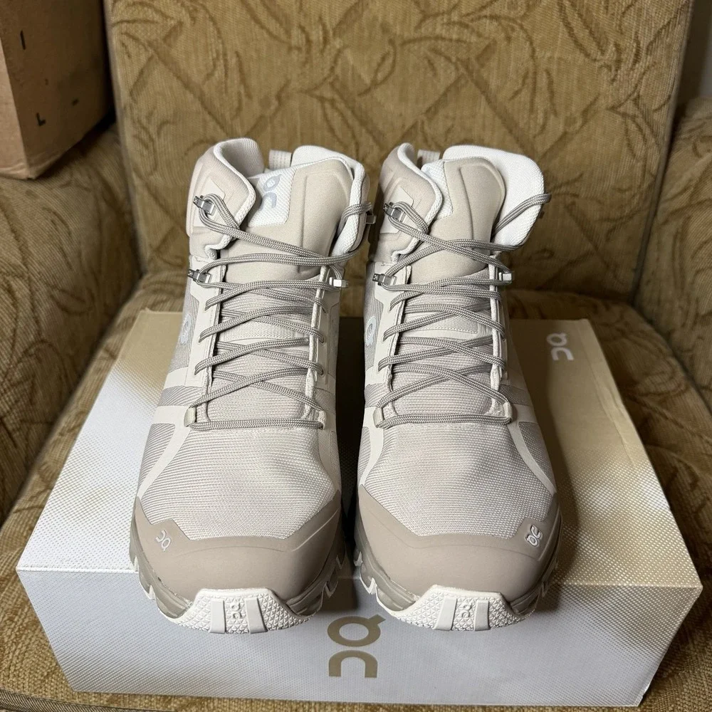 On Running Womens 10 Cloudrock Hiking Boots Beige Desert/Clay Mid Top WATERPROOF - Picture 4 of 8